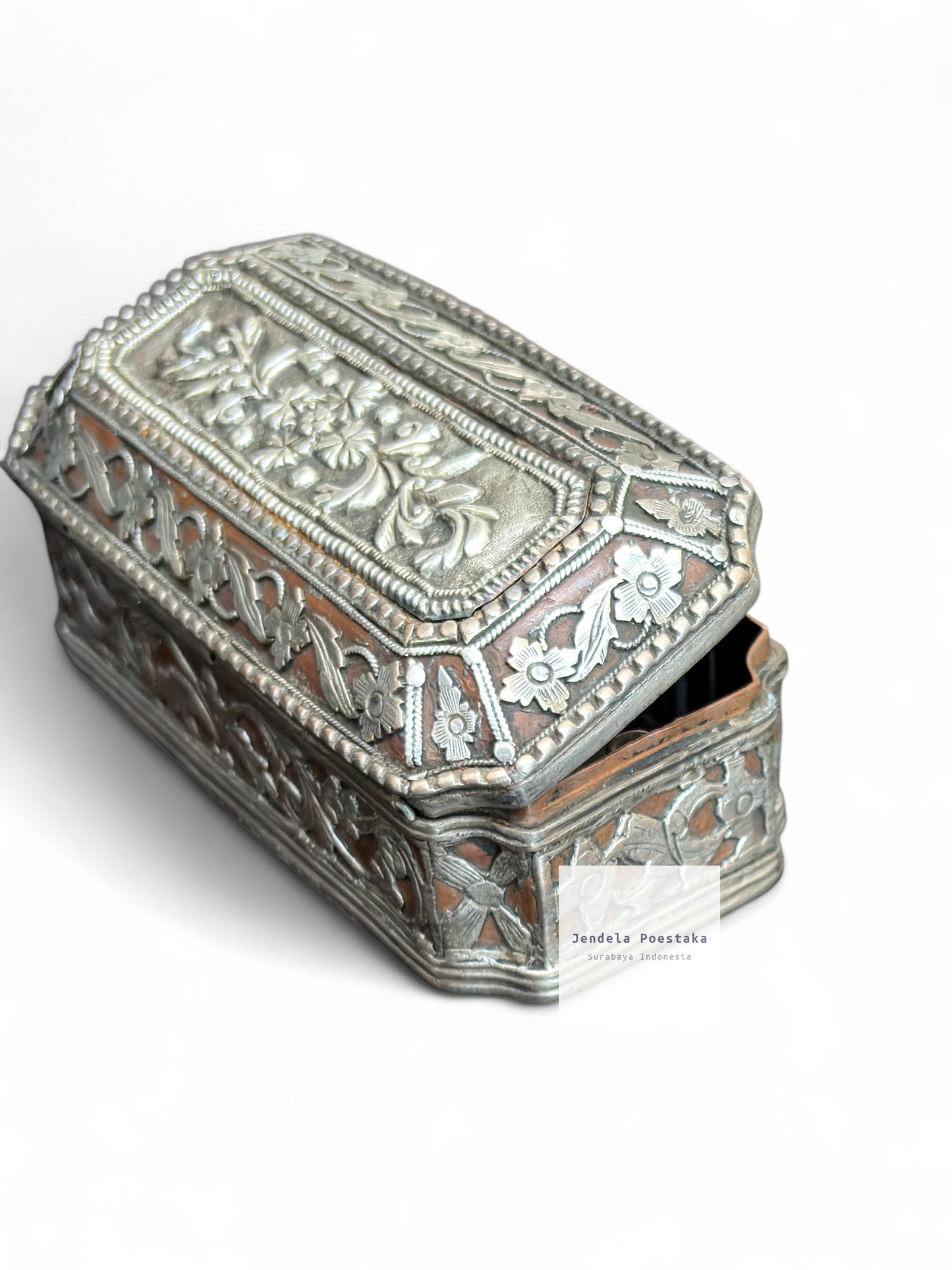 Antique Silver Betel and Tobacco Box – 19th Century South Sulawesi
