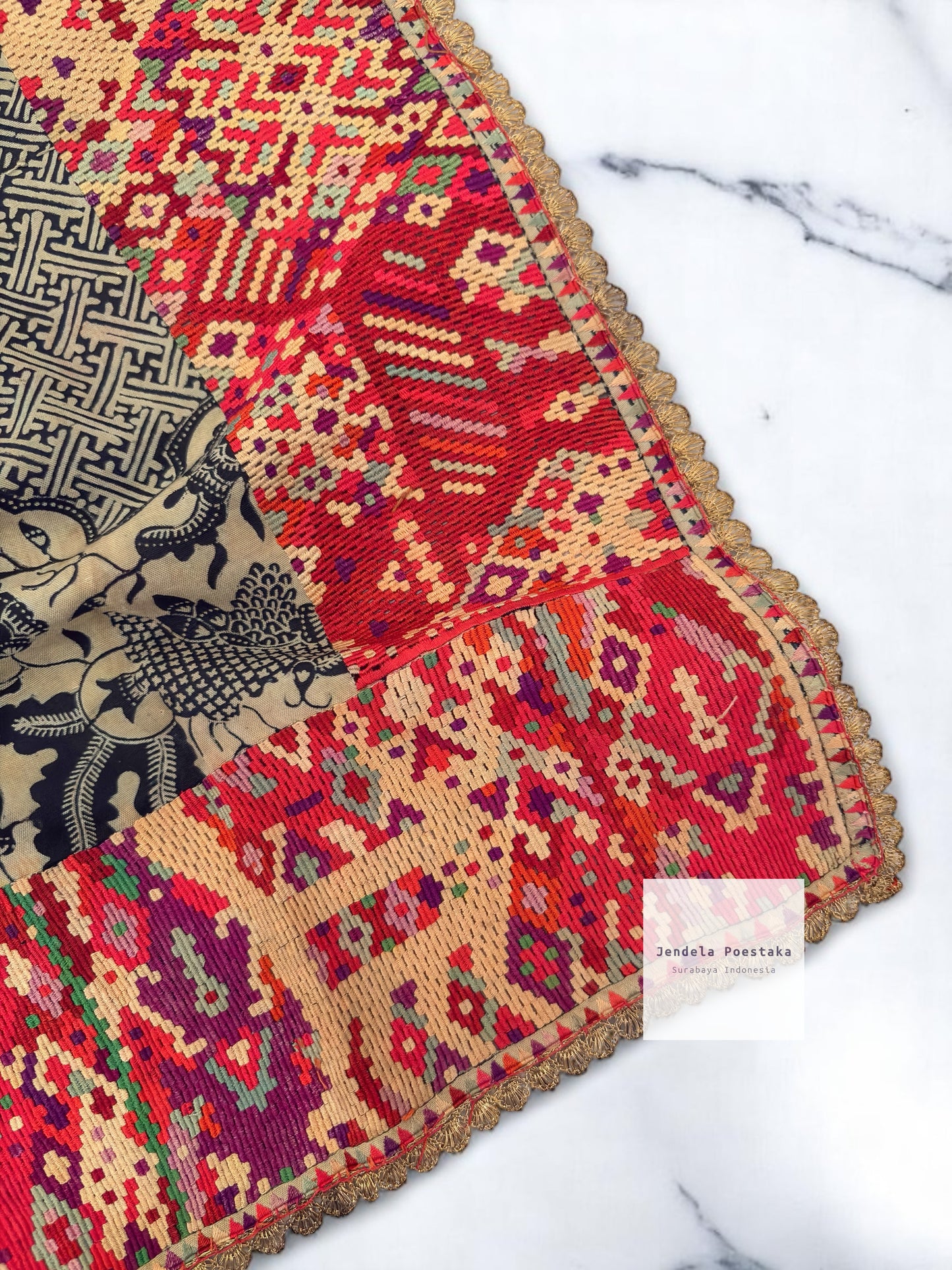 Sirih Cover / Tutuik or Saputangan Siriah (Circa 1900)
Ceremonial textile from West Sumatra