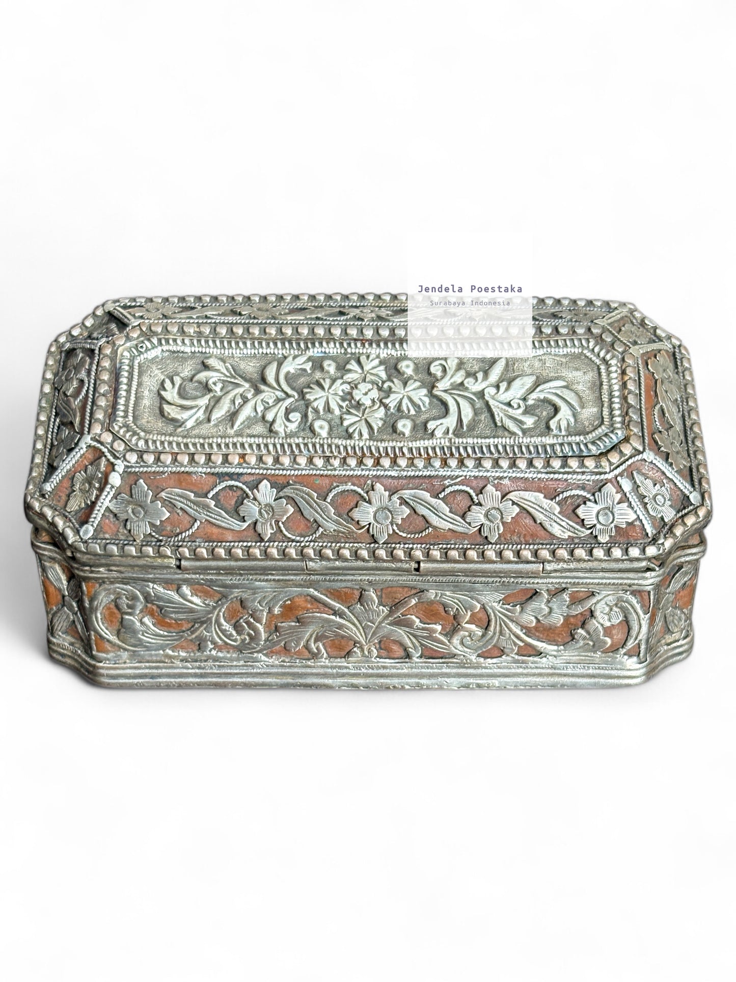 Antique Silver Betel and Tobacco Box – 19th Century South Sulawesi