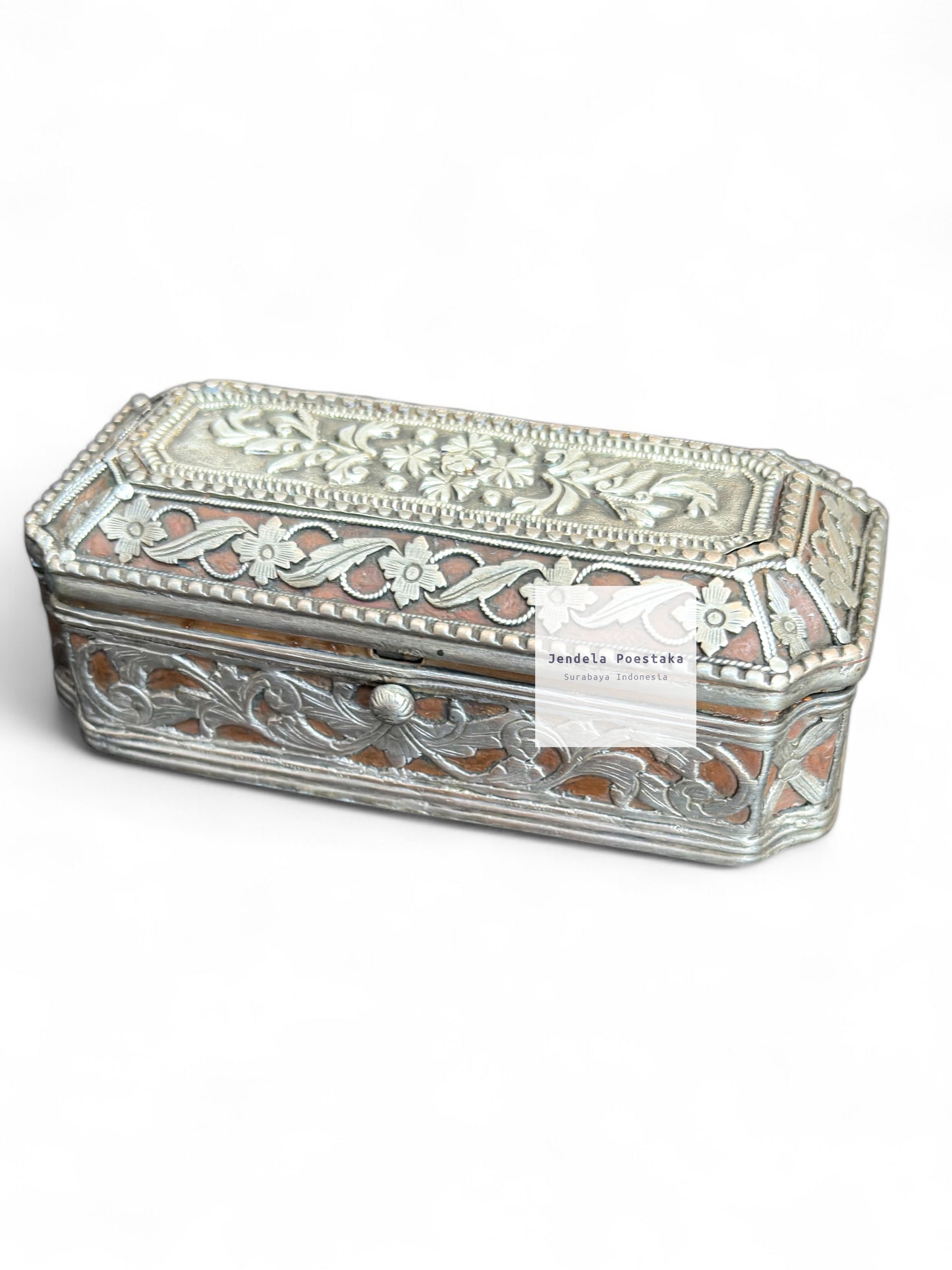 Antique Silver Betel and Tobacco Box – 19th Century South Sulawesi