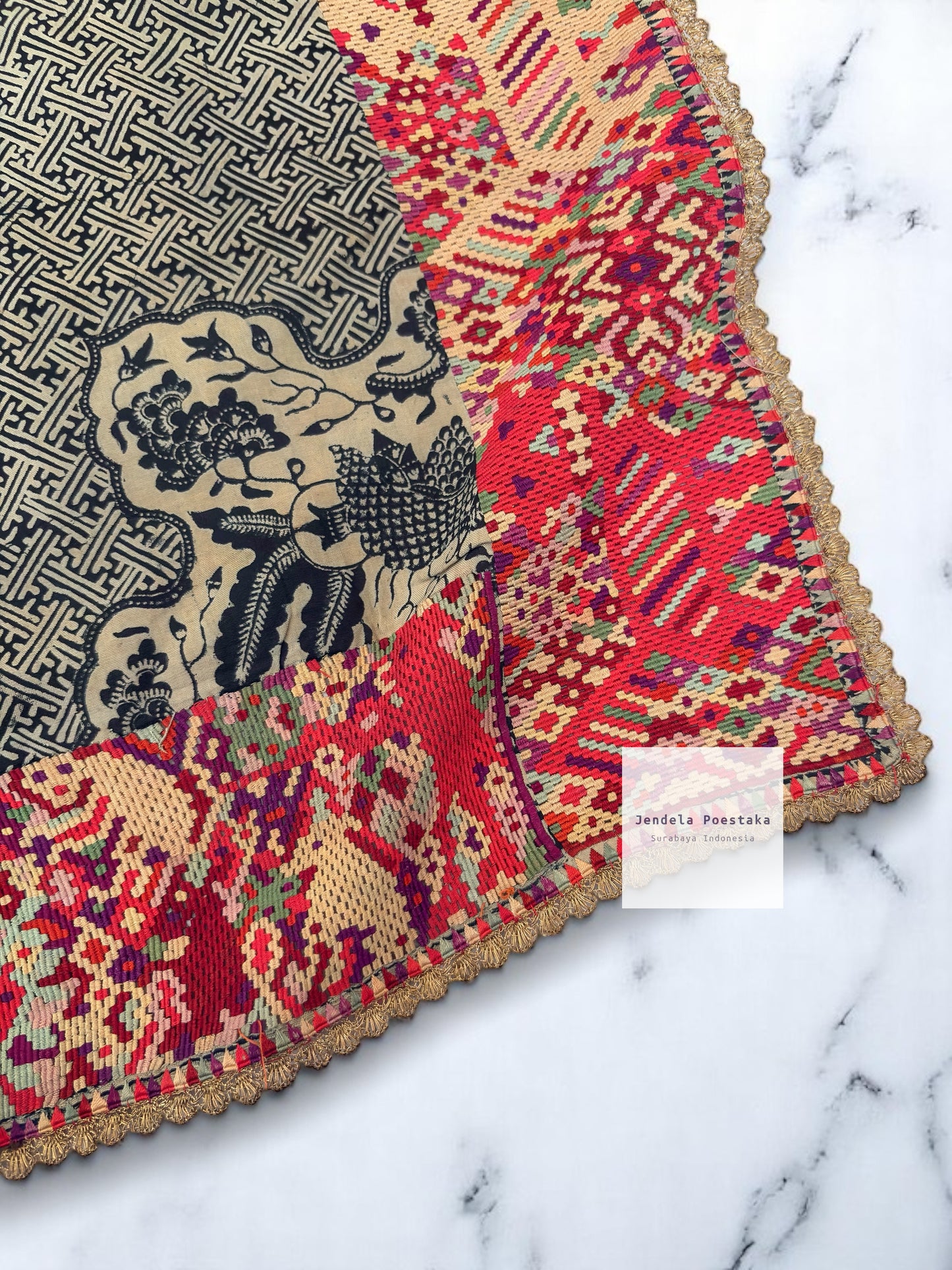 Sirih Cover / Tutuik or Saputangan Siriah (Circa 1900)
Ceremonial textile from West Sumatra