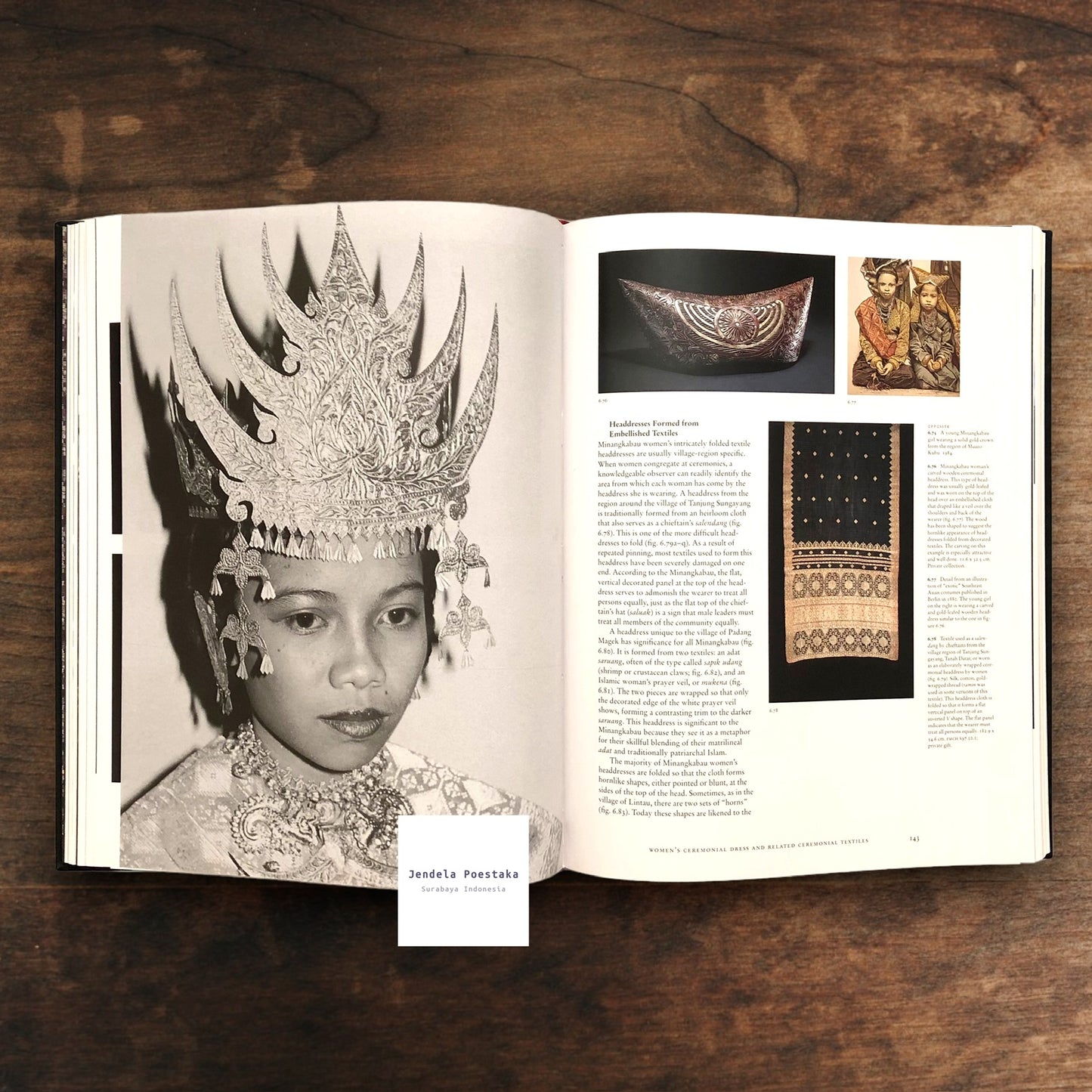 Walk in Splendor: Ceremonial Dress and the Minangkabau