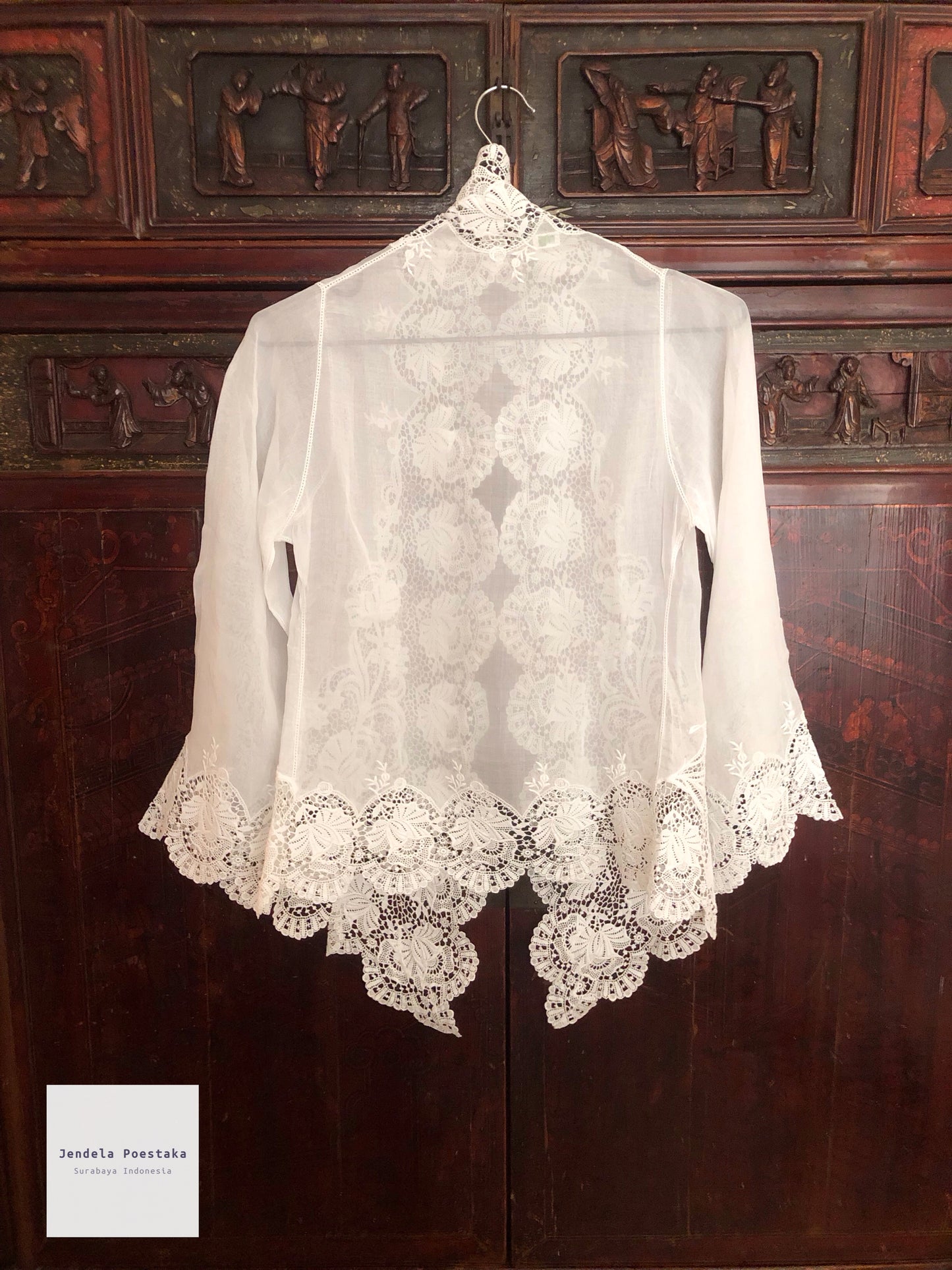 Vintage White Lace Kebaya from Djogja, Circa 1940s