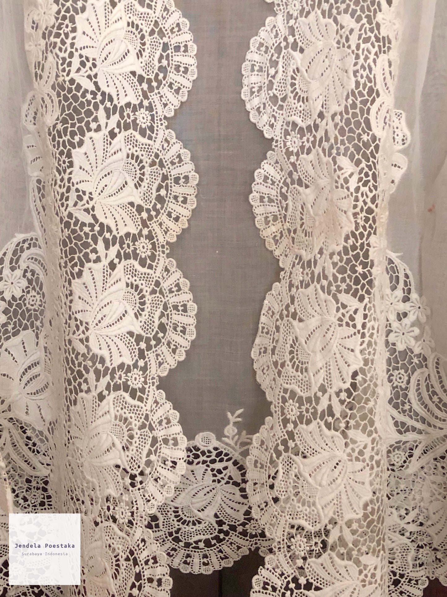 Vintage White Lace Kebaya from Djogja, Circa 1940s