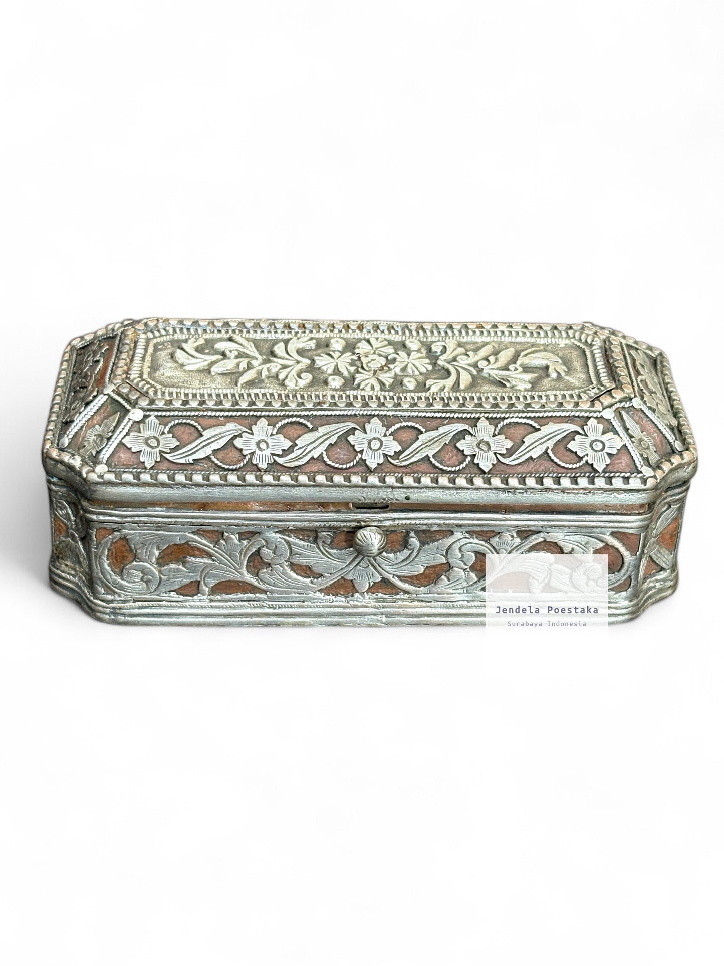 Antique Silver Betel and Tobacco Box – 19th Century South Sulawesi